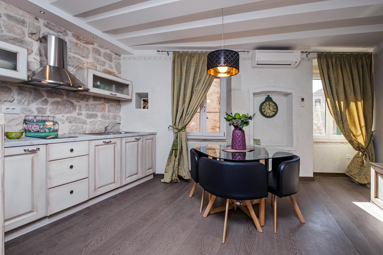 Studio Mc Apartment โรวีน ภายนอก รูปภาพ