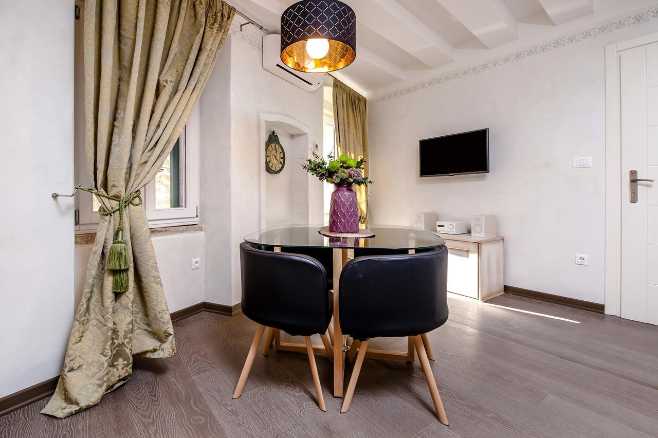 Studio Mc Apartment โรวีน ภายนอก รูปภาพ