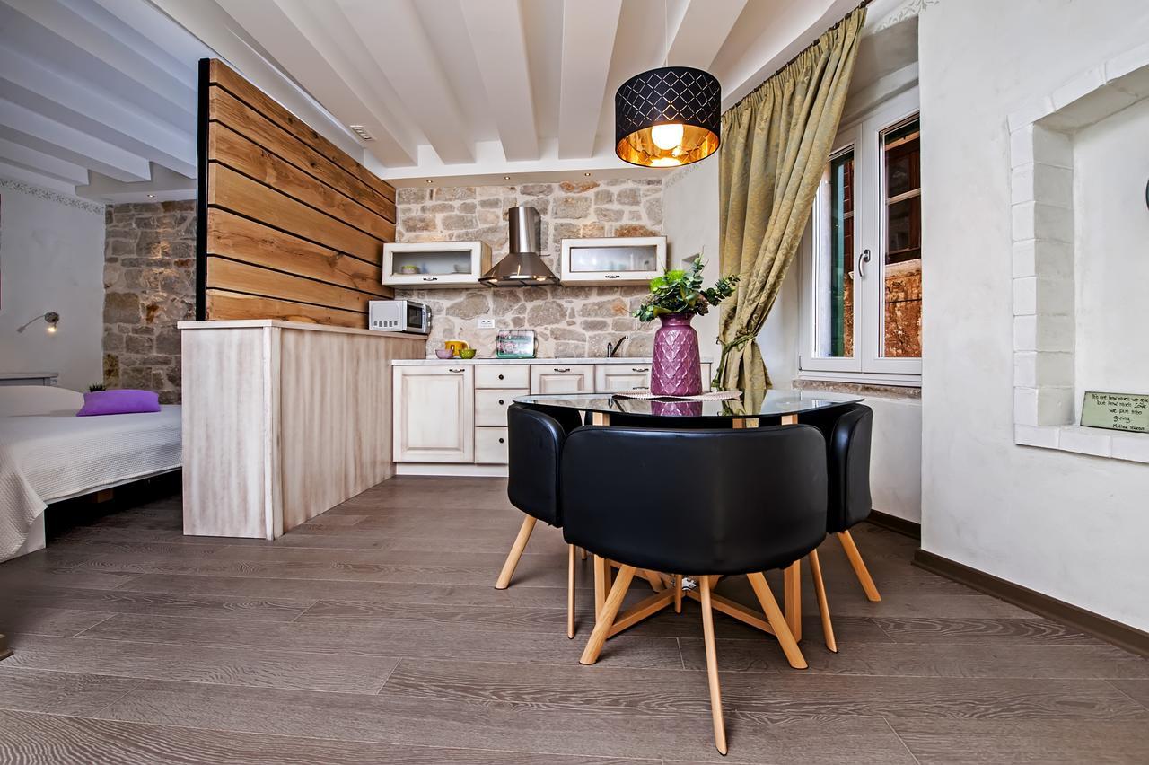 Studio Mc Apartment โรวีน ภายนอก รูปภาพ